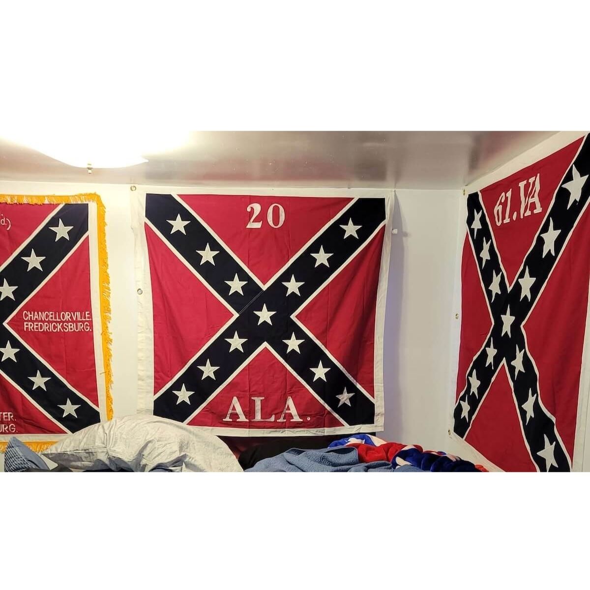 Ultimate Flags - People Flying Confederate Flags